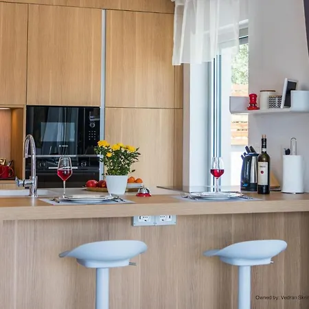 Villa For Two Person With Pool In Peroj Vodnjan