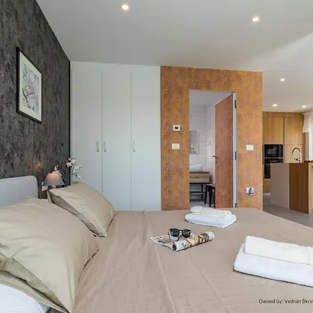 For Two Person With Pool In Peroj